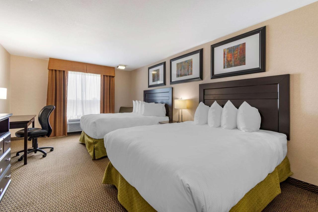 Best Western Bonnyville Inn & Suites Εξωτερικό φωτογραφία