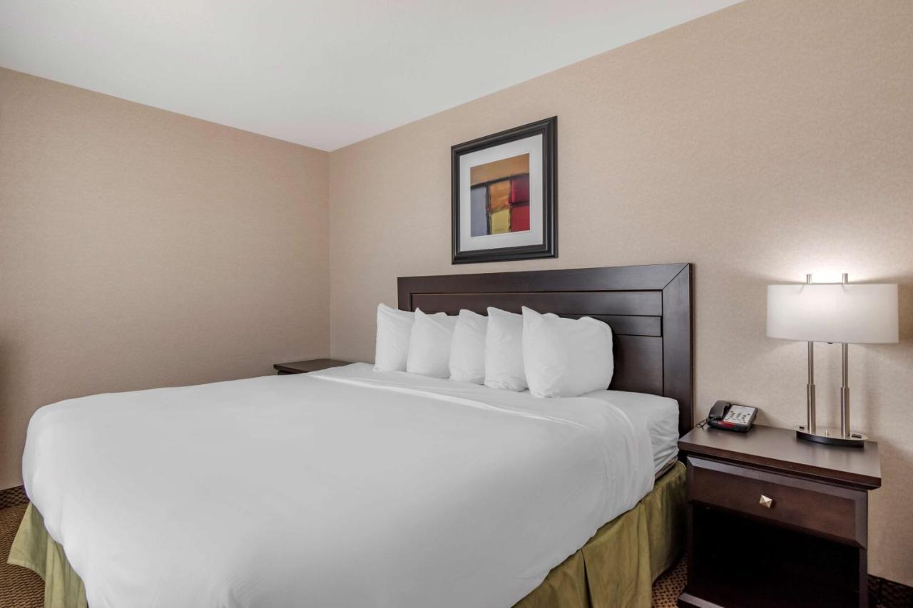 Best Western Bonnyville Inn & Suites Εξωτερικό φωτογραφία