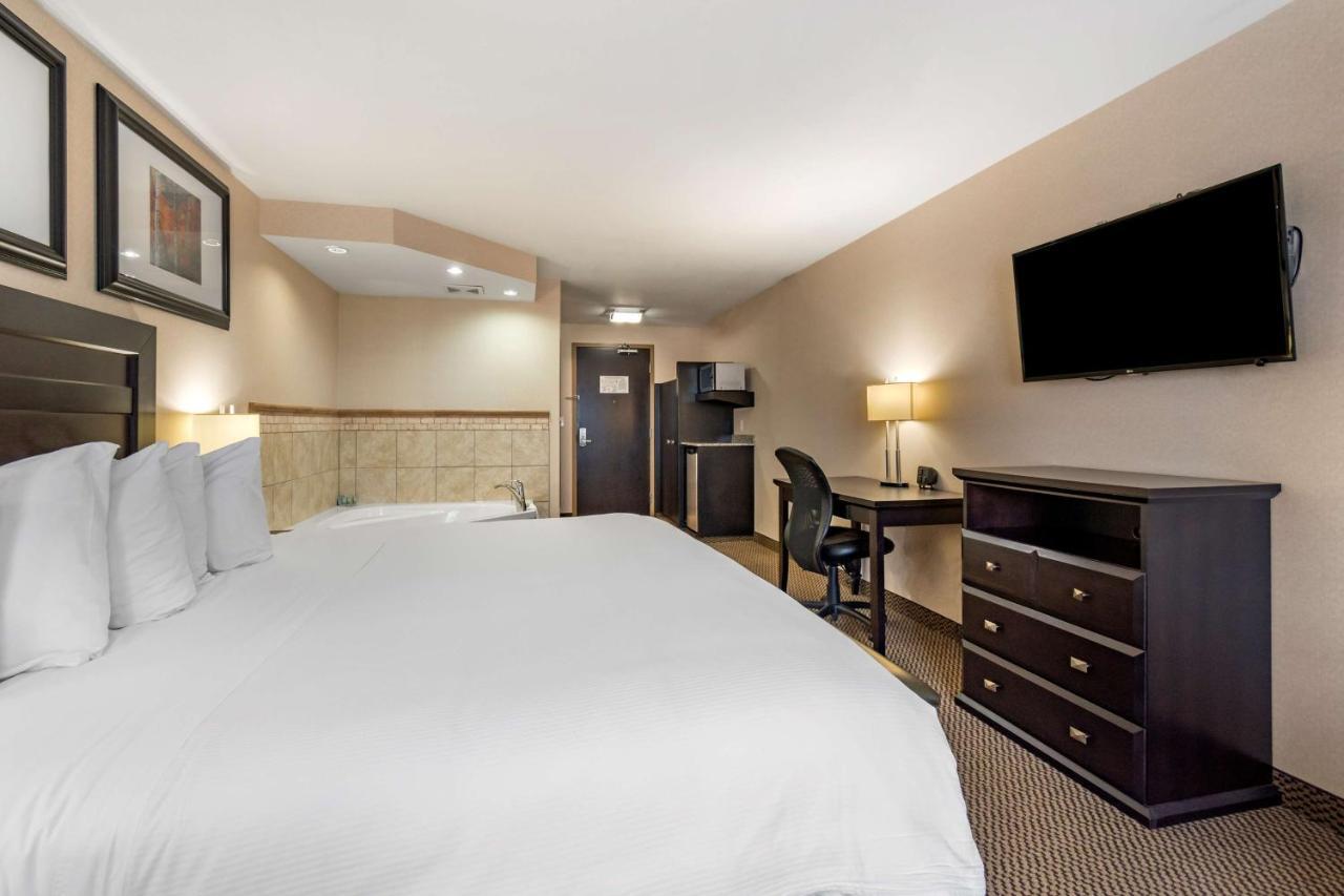 Best Western Bonnyville Inn & Suites Εξωτερικό φωτογραφία