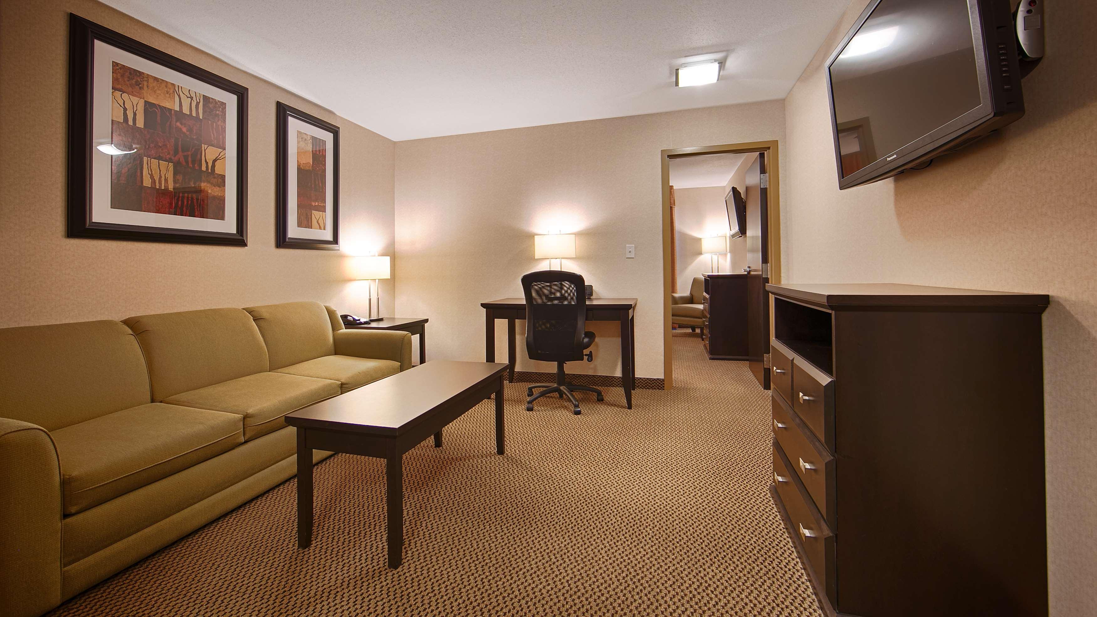 Best Western Bonnyville Inn & Suites Εξωτερικό φωτογραφία
