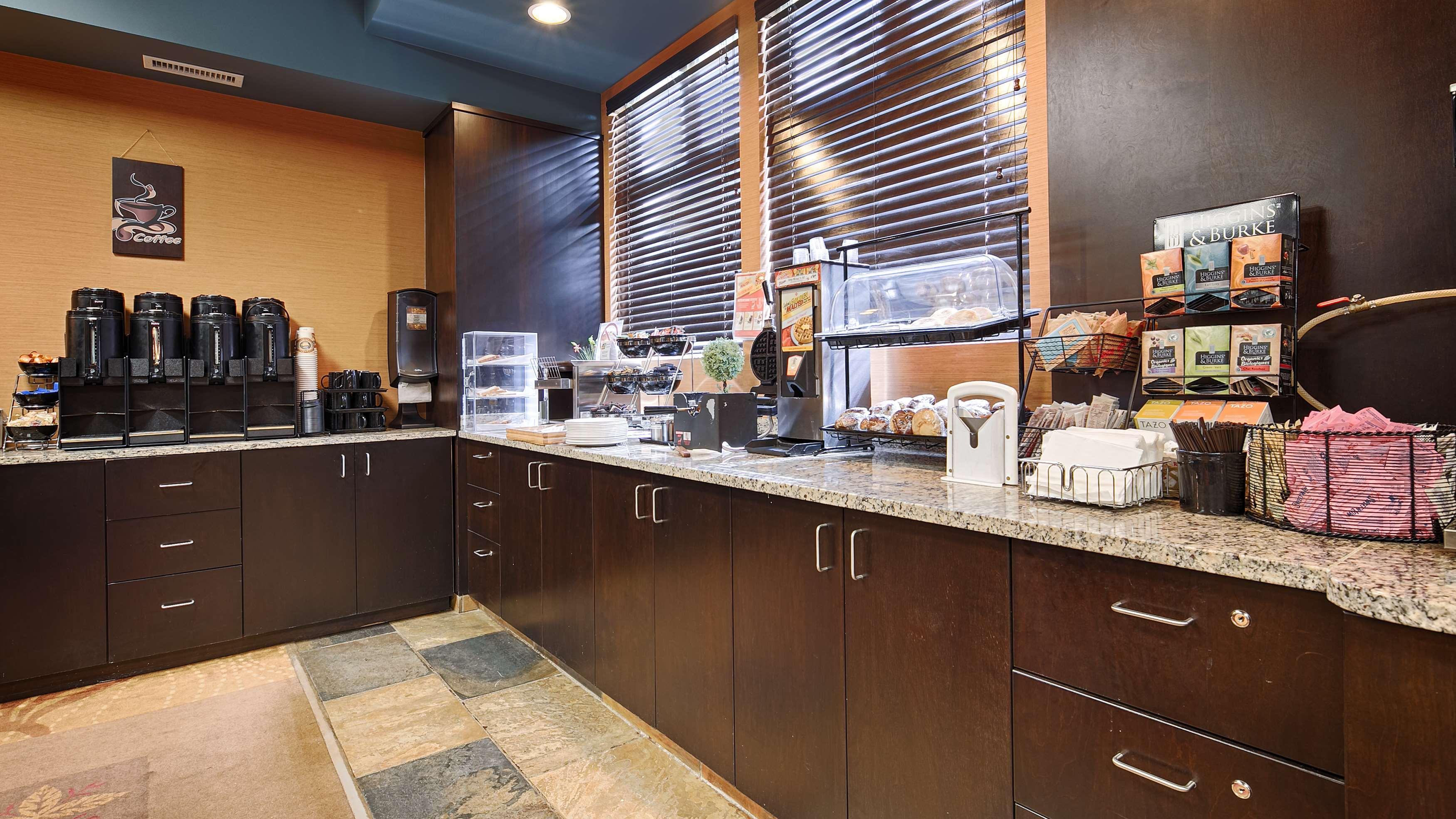 Best Western Bonnyville Inn & Suites Εξωτερικό φωτογραφία